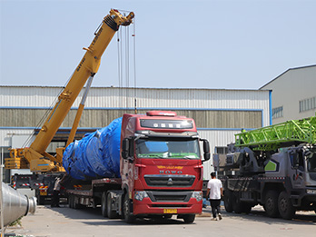 國(guó)外雙效MVR蒸發(fā)器安裝現(xiàn)場(chǎng) 國(guó)外雙效MVR蒸發(fā)器安裝現(xiàn)場(chǎng)