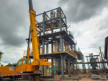 河北三效蒸發(fā)器安裝現(xiàn)場(chǎng) 河北三效蒸發(fā)器安裝現(xiàn)場(chǎng)